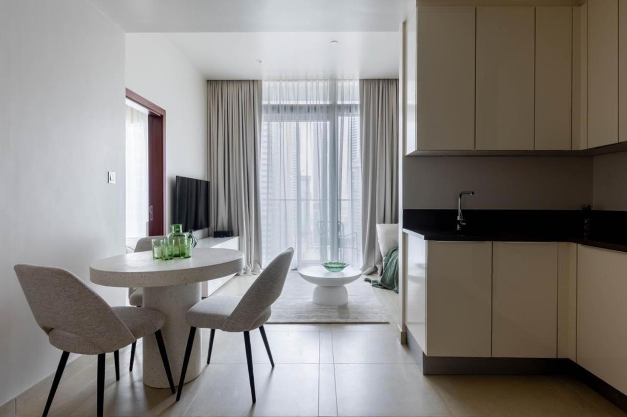 Cosy Fully Renovated Marina Gate شقة *